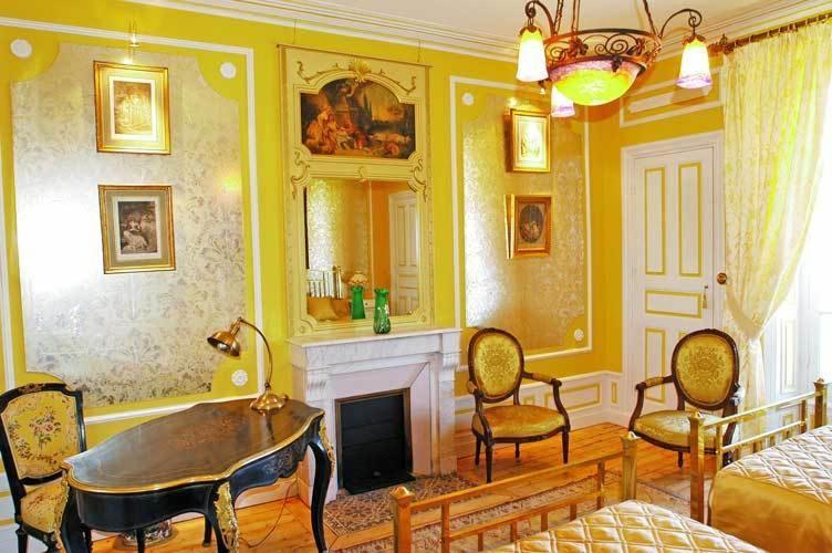 Domaine De Gaudon Bed & Breakfast Ceilloux Rom bilde