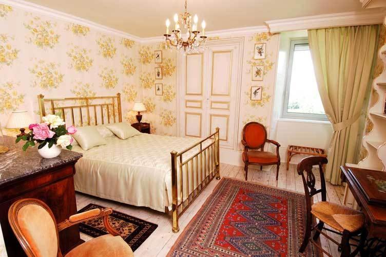 Domaine De Gaudon Bed & Breakfast Ceilloux Rom bilde